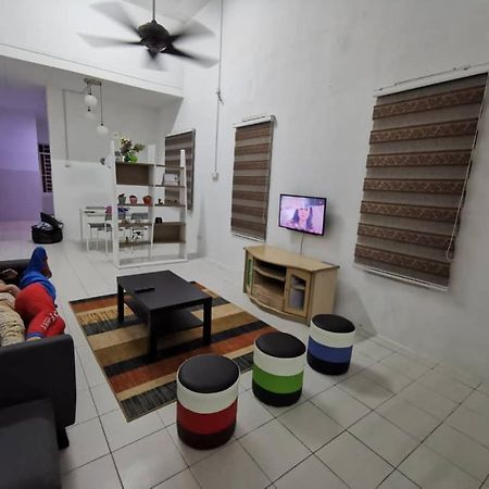 As'Cattleya Homestay Sepang Exterior photo
