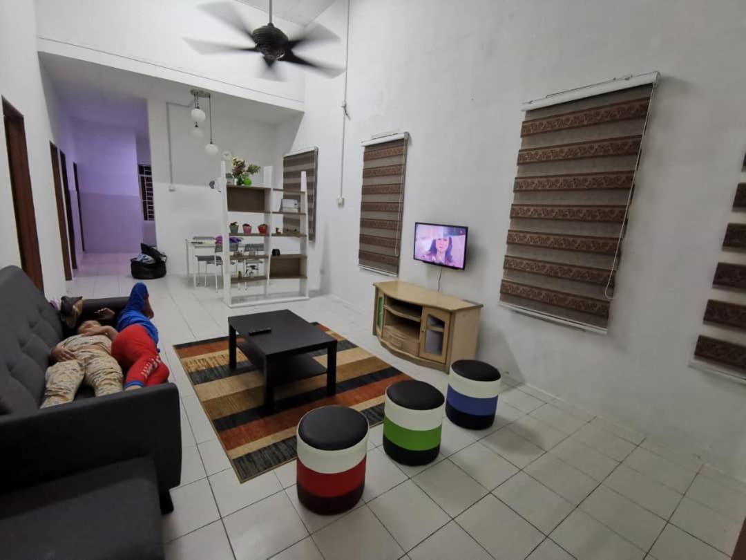 As'Cattleya Homestay Sepang Exterior photo